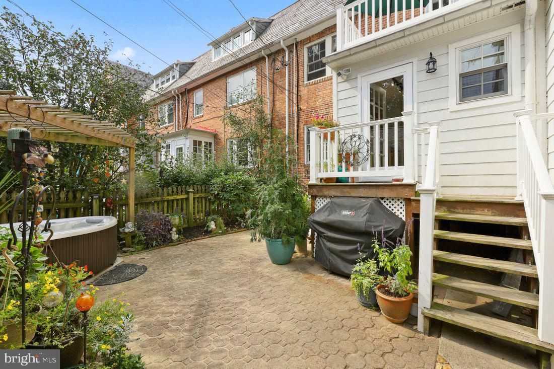 4227 Wickford Road Baltimore, MD 21210 - Photo 50 of 69 rear patio