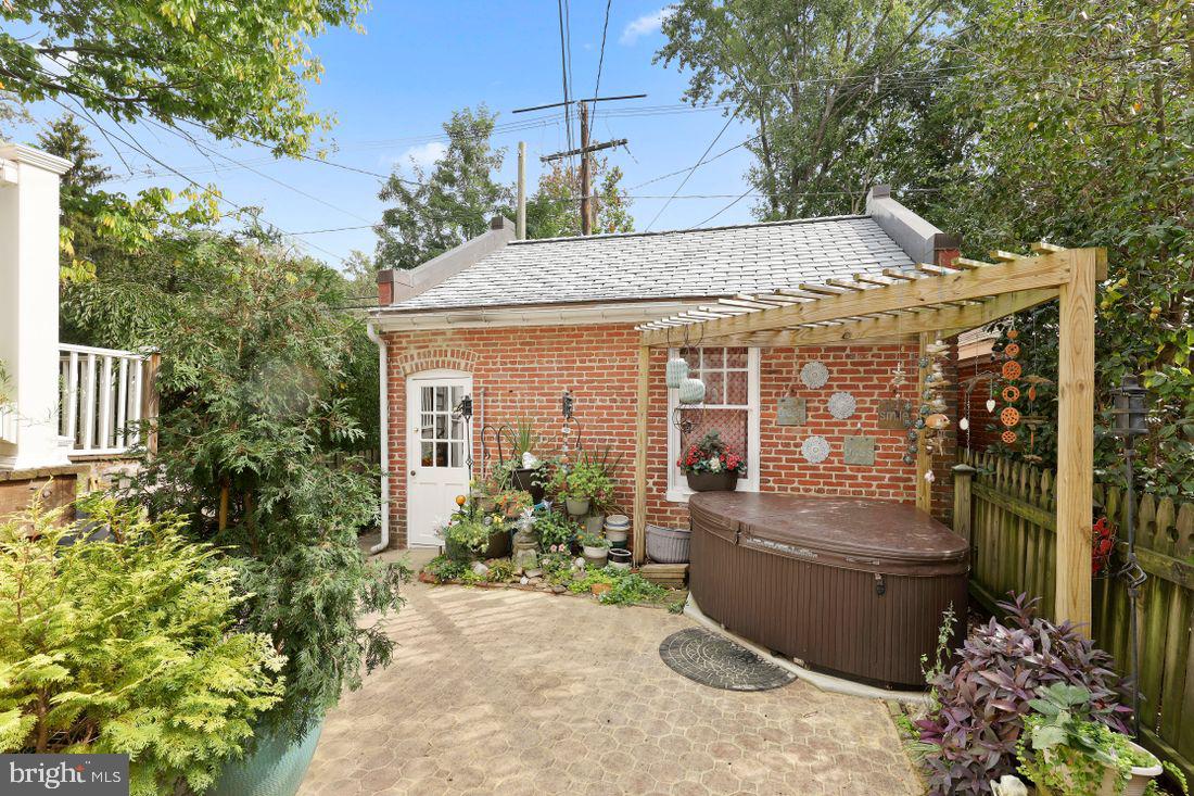 4227 Wickford Road Baltimore, MD 21210 - Photo 57 of 69 rear patio