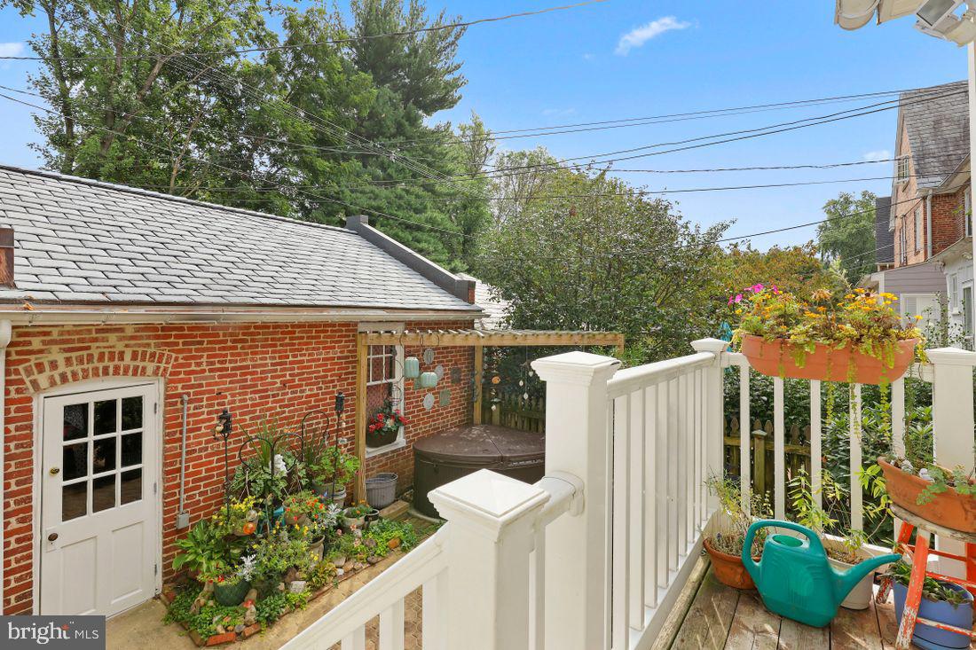 4227 Wickford Road Baltimore, MD 21210 - Photo 58 of 69 rear patio