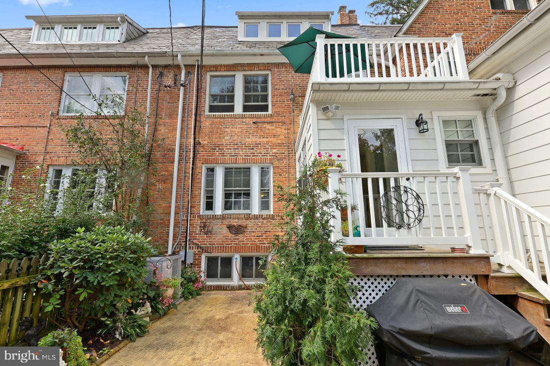 4227 Wickford Road Baltimore, MD 21210 - Photo 59 of 69 rear patio