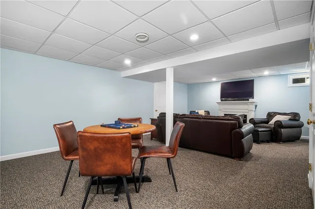 $985,000 | 15 Leonard Drive, North Smithfield, RI 02830