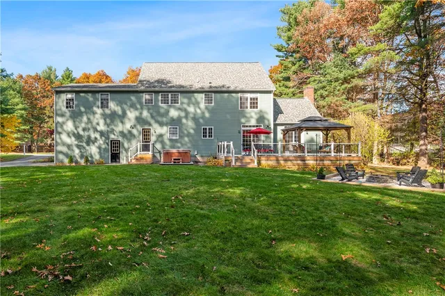 $985,000 | 15 Leonard Drive, North Smithfield, RI 02830