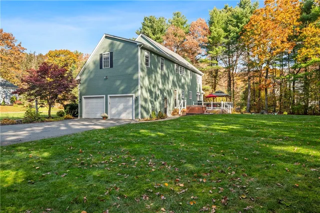 $985,000 | 15 Leonard Drive, North Smithfield, RI 02830