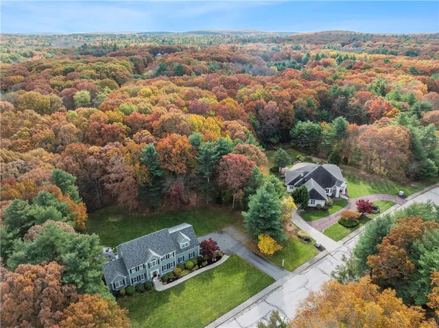 $985,000 | 15 Leonard Drive, North Smithfield, RI 02830