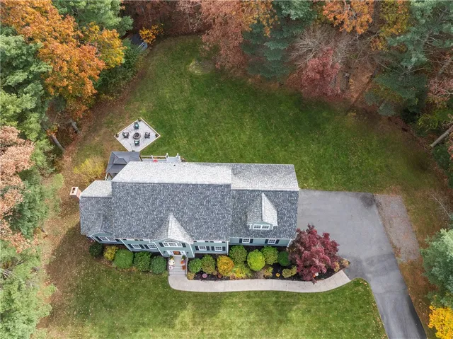 $985,000 | 15 Leonard Drive, North Smithfield, RI 02830