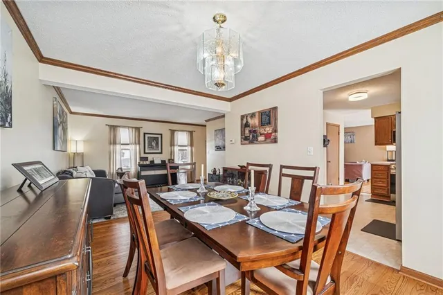 $399,900 | 440 Shelbourne Drive, Plum, PA 15239