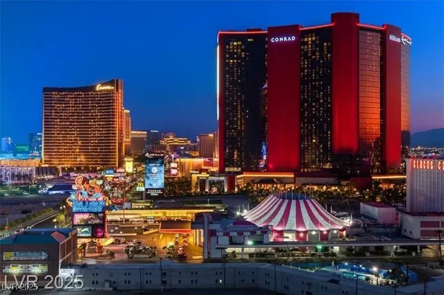 $3,500 | 2700 South Las Vegas Boulevard, Unit 1401, Las Vegas, NV 89109