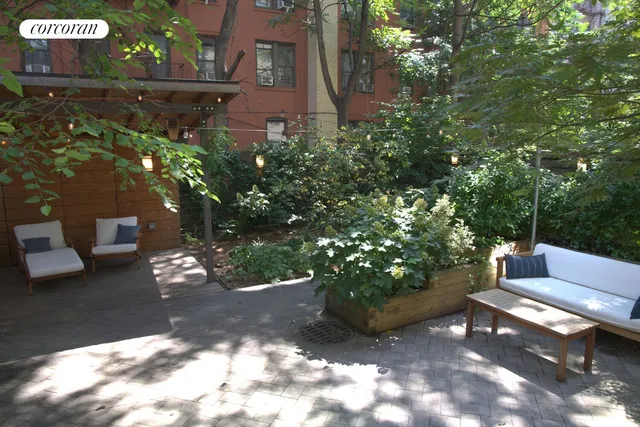 $975,000 | 15 East 19th Street, Unit BD | Prospect Park South