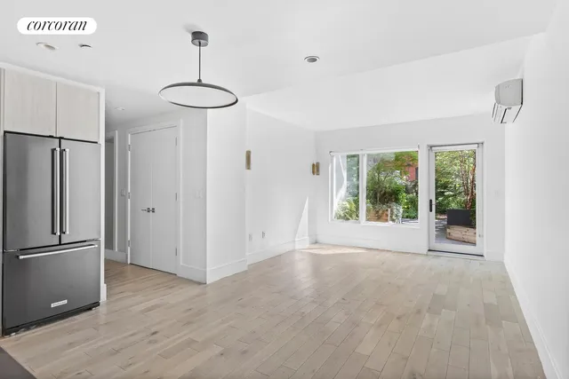 $975,000 | 15 East 19th Street, Unit BD | Prospect Park South