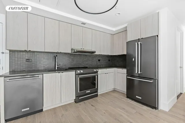 $975,000 | 15 East 19th Street, Unit BD | Prospect Park South