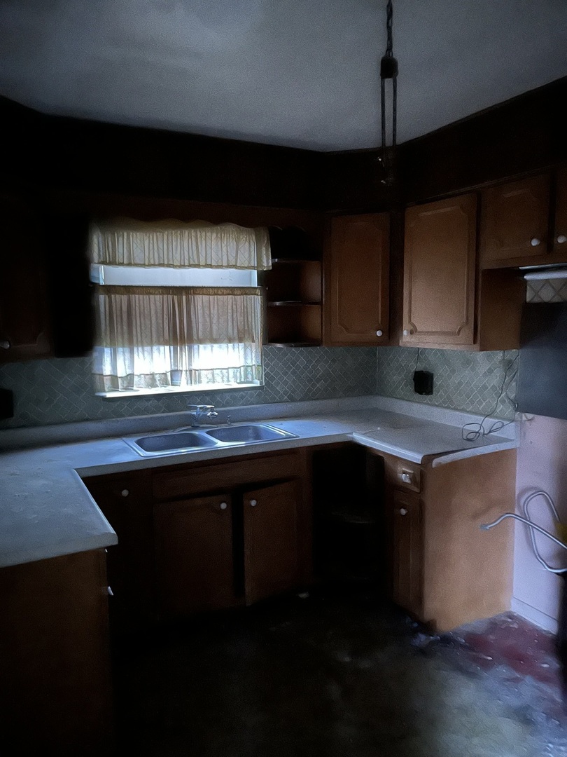 2531 Crescent Road Homewood, IL 60430 - Photo 7 of 12 Gallery Image 7