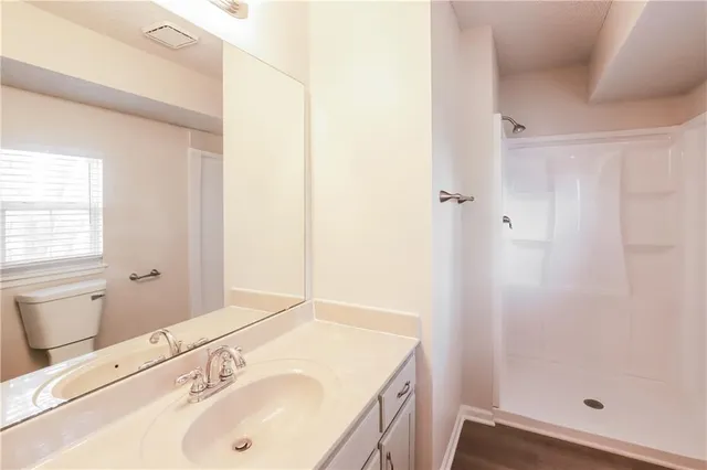 $2,345 | 11019 North Ditman Avenue, Kansas City, MO 64157