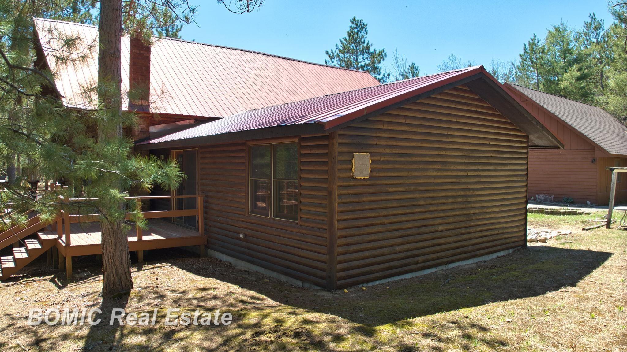 940 Wood River Road Grayling, MI 49738 - Photo 5 of 74 50174146-639d5c46-f98c-47ff-8eab-80957f9cc40e.JPG