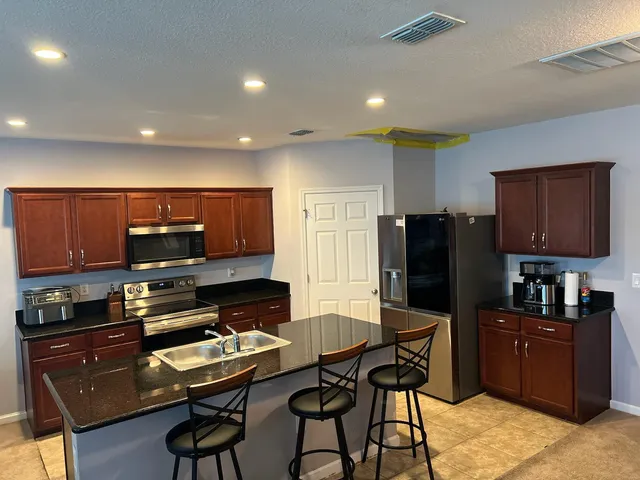 $490,000 | 1615 Lexington Square Southwest, Vero Beach, FL 32962