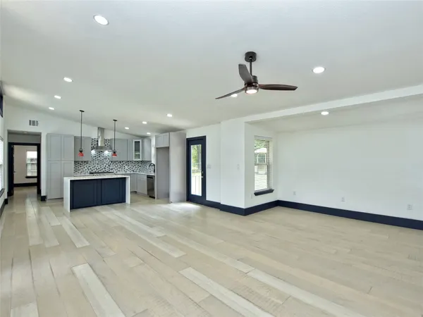 $2,700 | 11800 Tedford Street, Austin, TX 78753