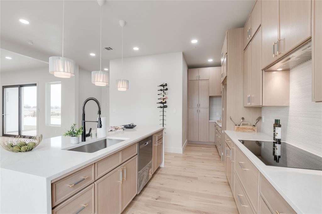 436 Whispering Way Red Oak, TX 75154 - Photo 3 of 37