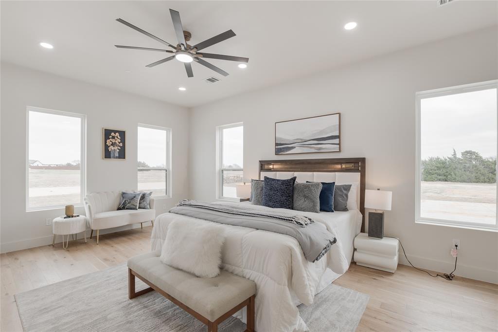 436 Whispering Way Red Oak, TX 75154 - Photo 4 of 37