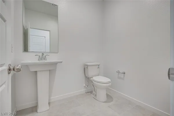 $2,400 | 2546 Venetia Pointe Street, Henderson, NV 89044
