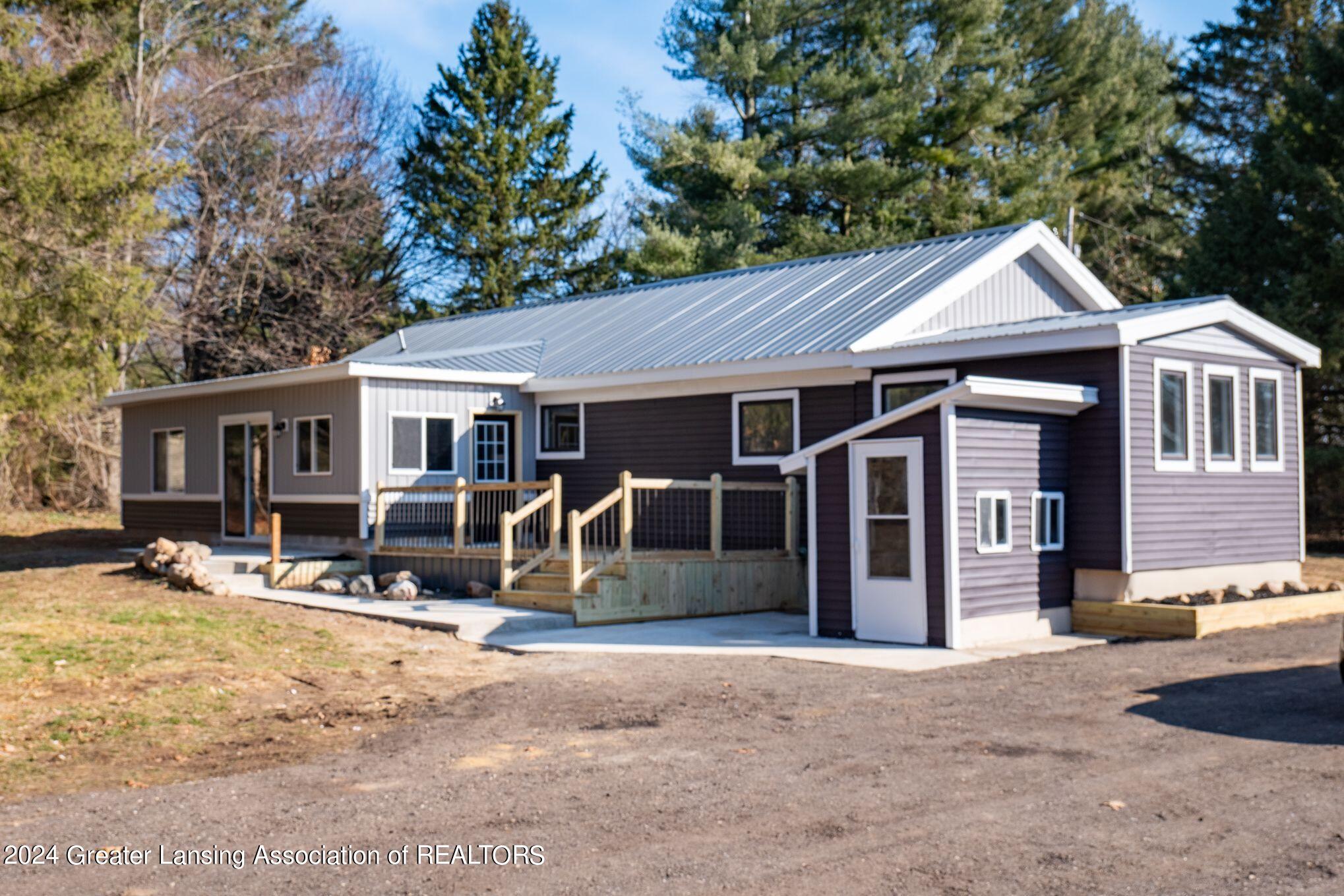 10890 Easton Road Rives Junction, MI 49277 - Photo 3 of 33 Back