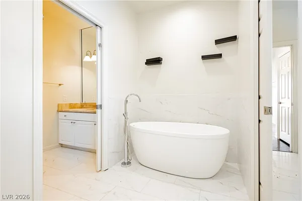 $2,250,000 | 2057 Troon Drive, Henderson, NV 89074