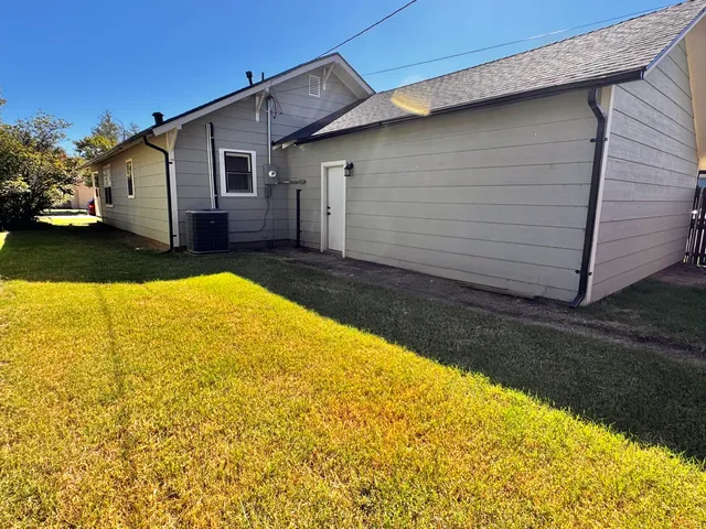 a view of a house with pool