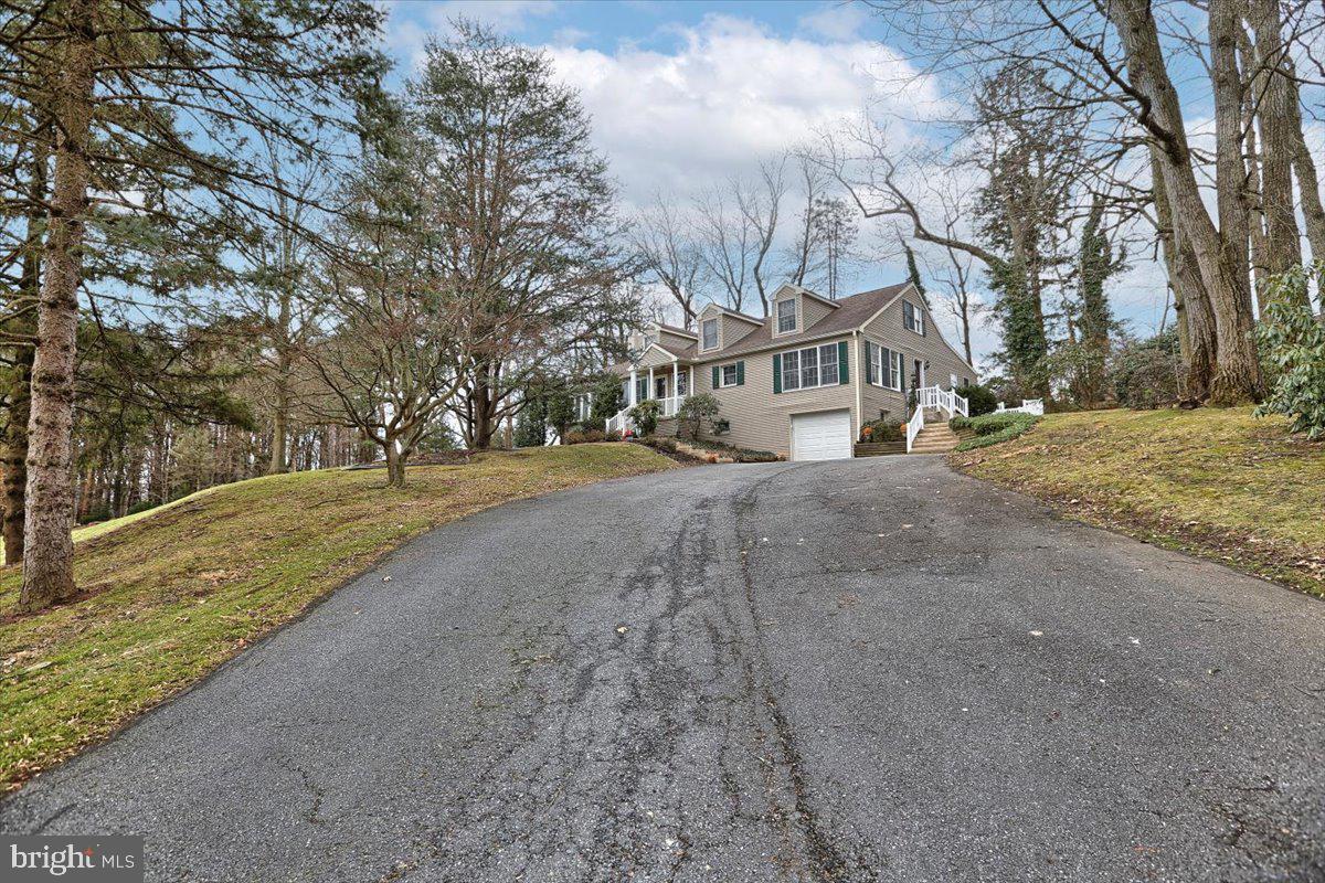 1831 Church Road Hummelstown, PA 17036 - Photo 3 of 42 Gallery Image 3