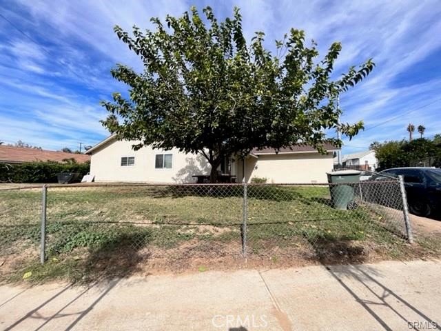 2431 12th Street Riverside, CA 92507 - Photo 1 of 1