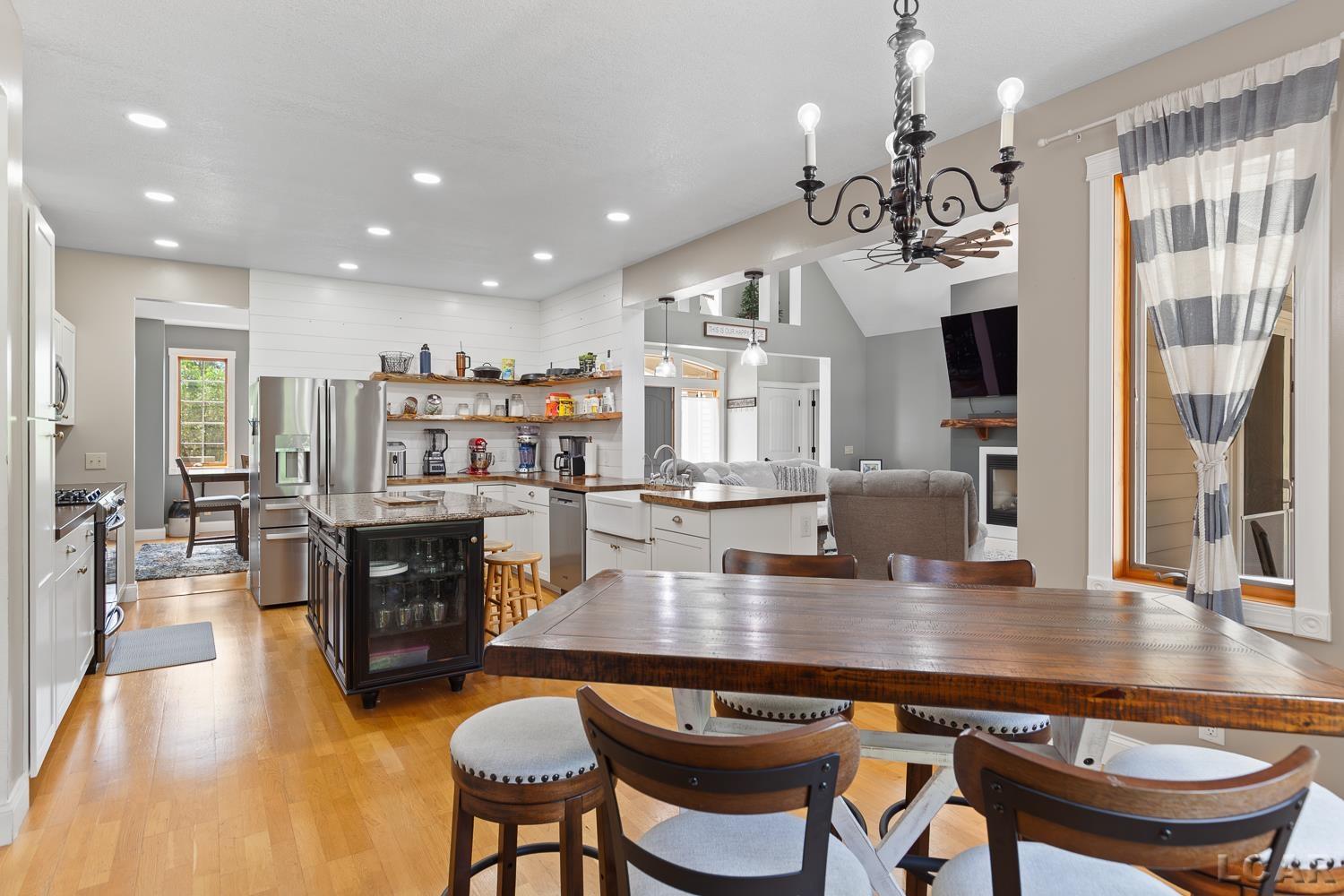 1240 West Carleton Road Adrian, MI 49221 - Photo 23 of 50 50186744-700accb3-de63-483e-ac28-6c3ab015d8d4.JPG
