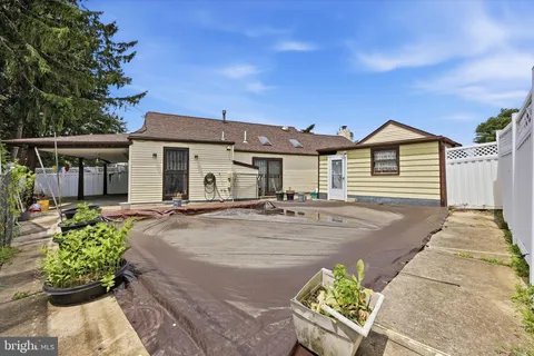 $470,000 | 897 Pine Hill Road, Philadelphia, PA 19115