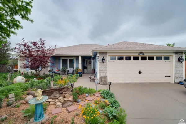 $337,500 | 927 Jasara Circle, Baldwin City, KS 66006