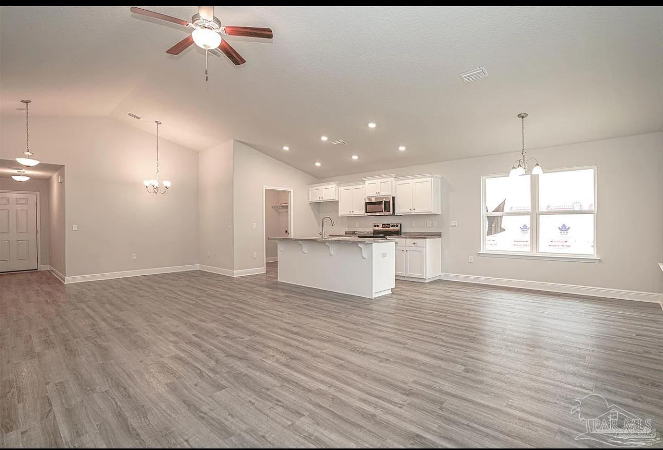 5282 Hidden Pnes Circle Milton, FL 32583 - Photo 3 of 6