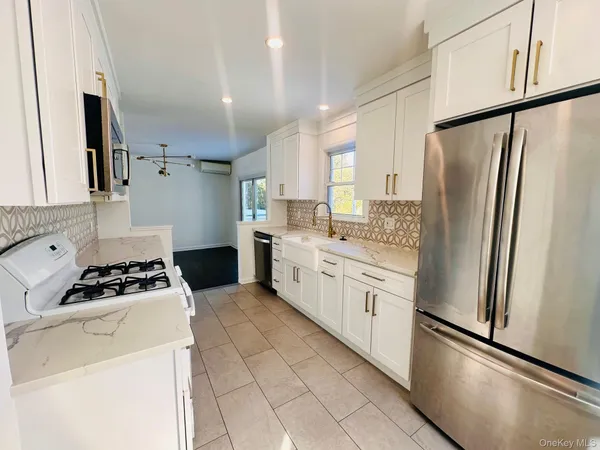 $6,000 | 11 West Glen Avenue, Port Chester, NY 10573