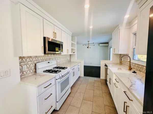 $6,000 | 11 West Glen Avenue, Port Chester, NY 10573