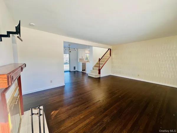 $6,000 | 11 West Glen Avenue, Port Chester, NY 10573