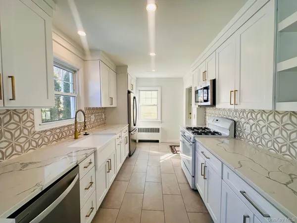 $6,000 | 11 West Glen Avenue, Port Chester, NY 10573