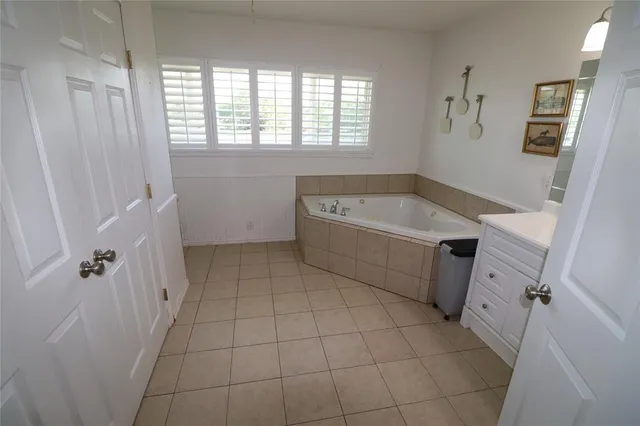 $375,000 | 220 Highway 380, Jacksboro, TX 76458