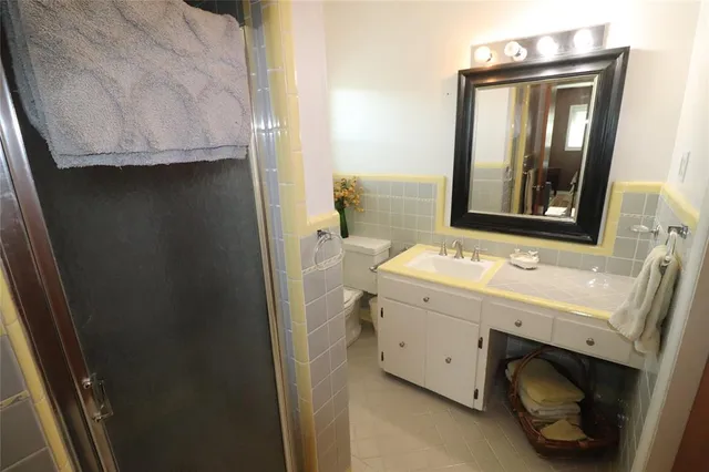 $375,000 | 220 Highway 380, Jacksboro, TX 76458