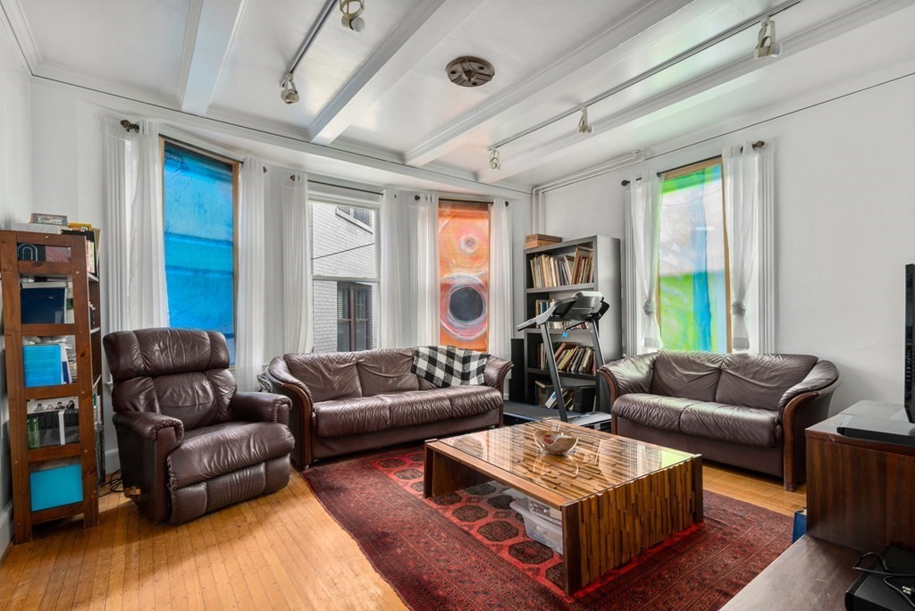 157 Kilsyth Road Boston, MA 02135 - Photo 5 of 21