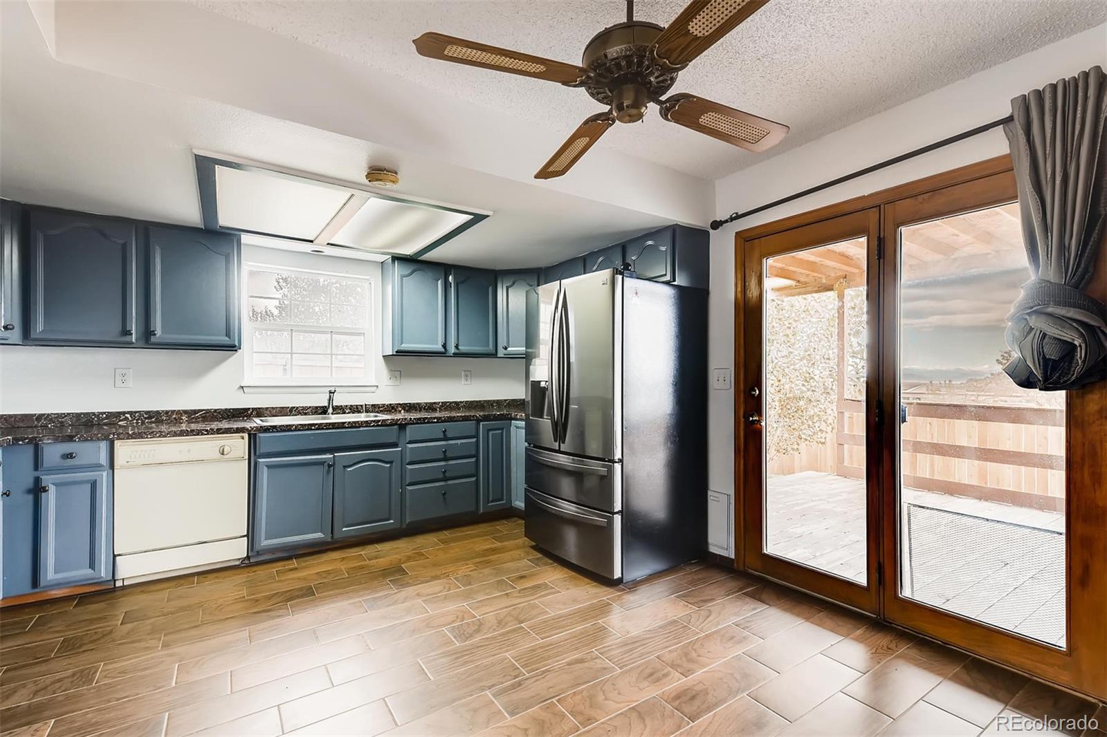 871 South Rifle Way Aurora, CO 80017 - Photo 15 of 38 Gallery Image 15