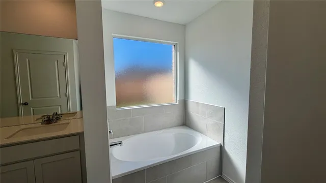 $2,399 | 205 Corniche Circle, Hutto, TX 78634