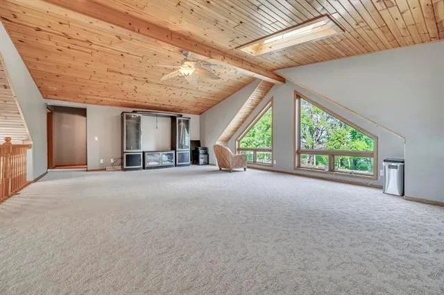 $599,999 | 1011 Highway 15, Armstrong, IA 50514