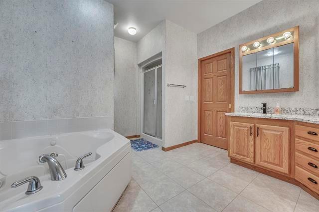 1011 Highway 15 Armstrong, IA 50514 - Photo 27 of 30