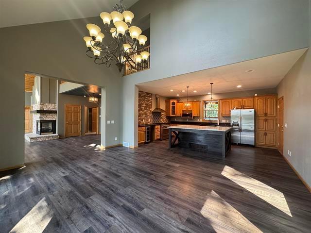 1011 Highway 15 Armstrong, IA 50514 - Photo 4 of 30