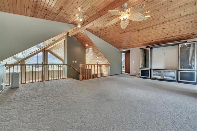 1011 Highway 15 Armstrong, IA 50514 - Photo 9 of 30