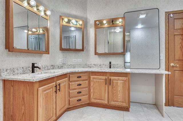 1011 Highway 15 Armstrong, IA 50514 - Photo 10 of 30