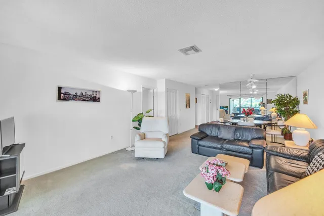 $62,000 | 36 Stratford Lane West, Unit F, Boynton Beach, FL 33436