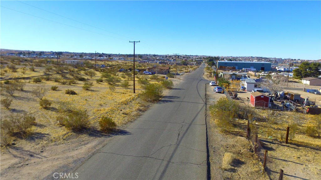 42424137 Armory Road Barstow, CA 92311 - Photo 9 of 30 a view of a city