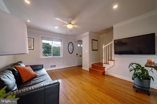 $728,895 | 234 Wesmond Drive, Alexandria, VA 22305