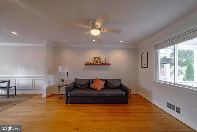 $728,895 | 234 Wesmond Drive, Alexandria, VA 22305