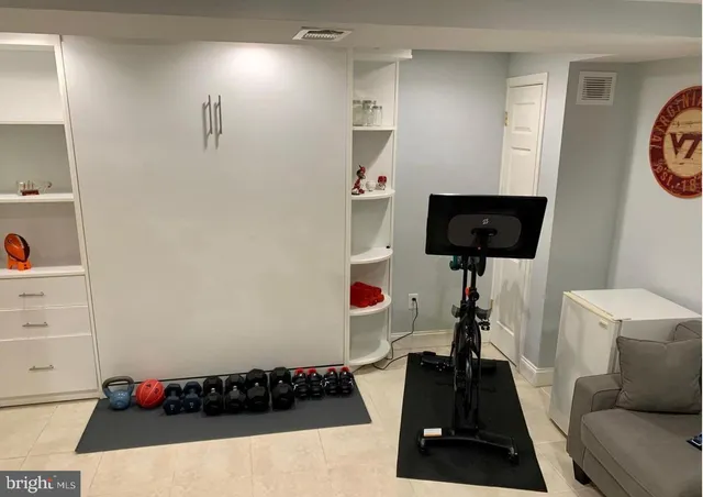 $728,895 | 234 Wesmond Drive, Alexandria, VA 22305